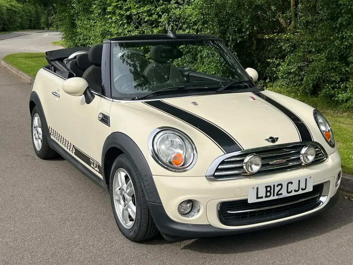 Used Mini Cooper Cabriolet 120 HP (88 kW) 2012 White Cabriolet