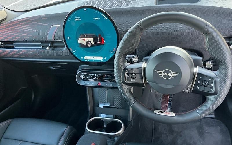 Begagnad Mini Cooper Hatch 114 kW (156 HK) 2025 Vit Halvkombi