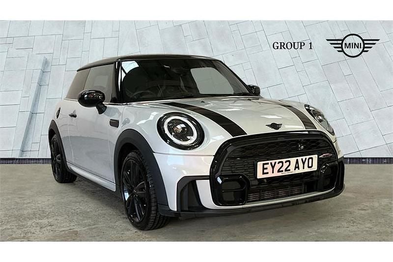 White silver Used 2022 Mini Cooper Comfort Hatchback | £18,995 (Expensive) - Image 1/4