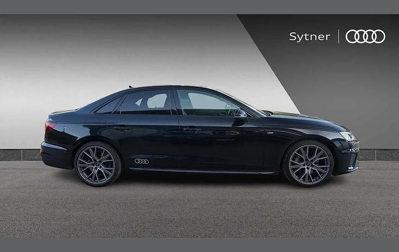 Used Audi A4 Advanced 261 HP (191 kW) 2021 Black Sedan