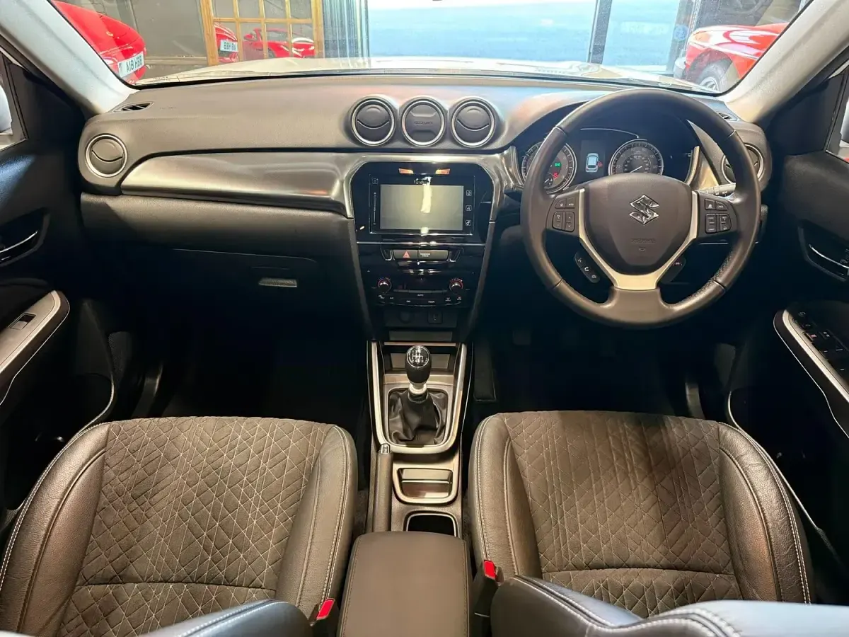 Used Suzuki Vitara SZ5 129 HP (94 kW) 2023 White SUV