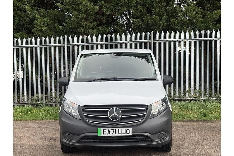 Used Mercedes e-Vito 85 kW (116 HP) 2021 White MPV