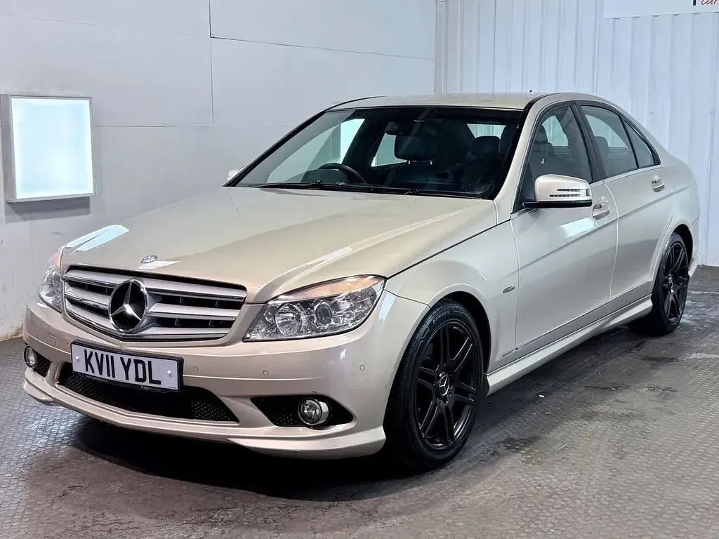 Used Mercedes C220 170 HP (125 kW) 2011 Beige Sedan
