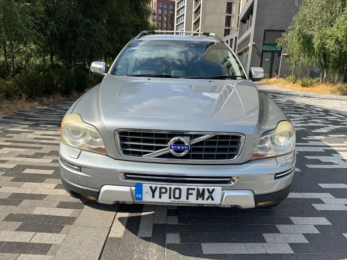 Used Volvo XC90 Executive 2010 Silver SUV