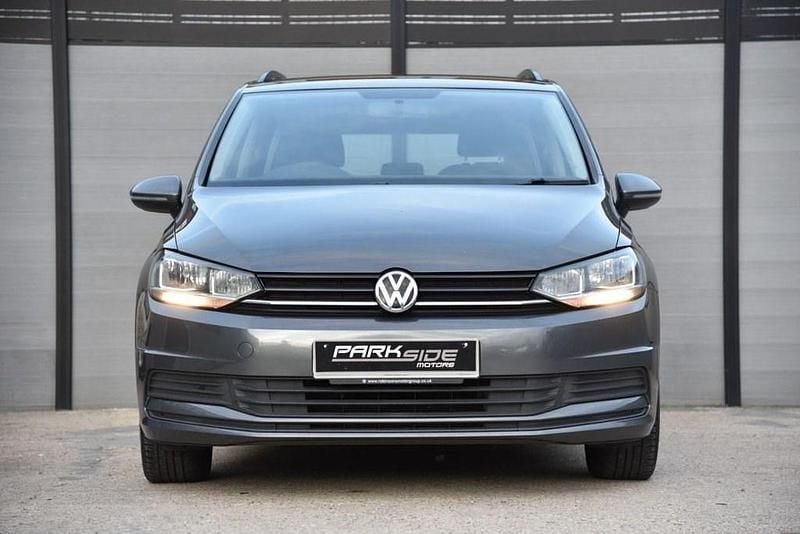 Used VW Touran S 115 HP (84 kW) 2016 Grey MPV