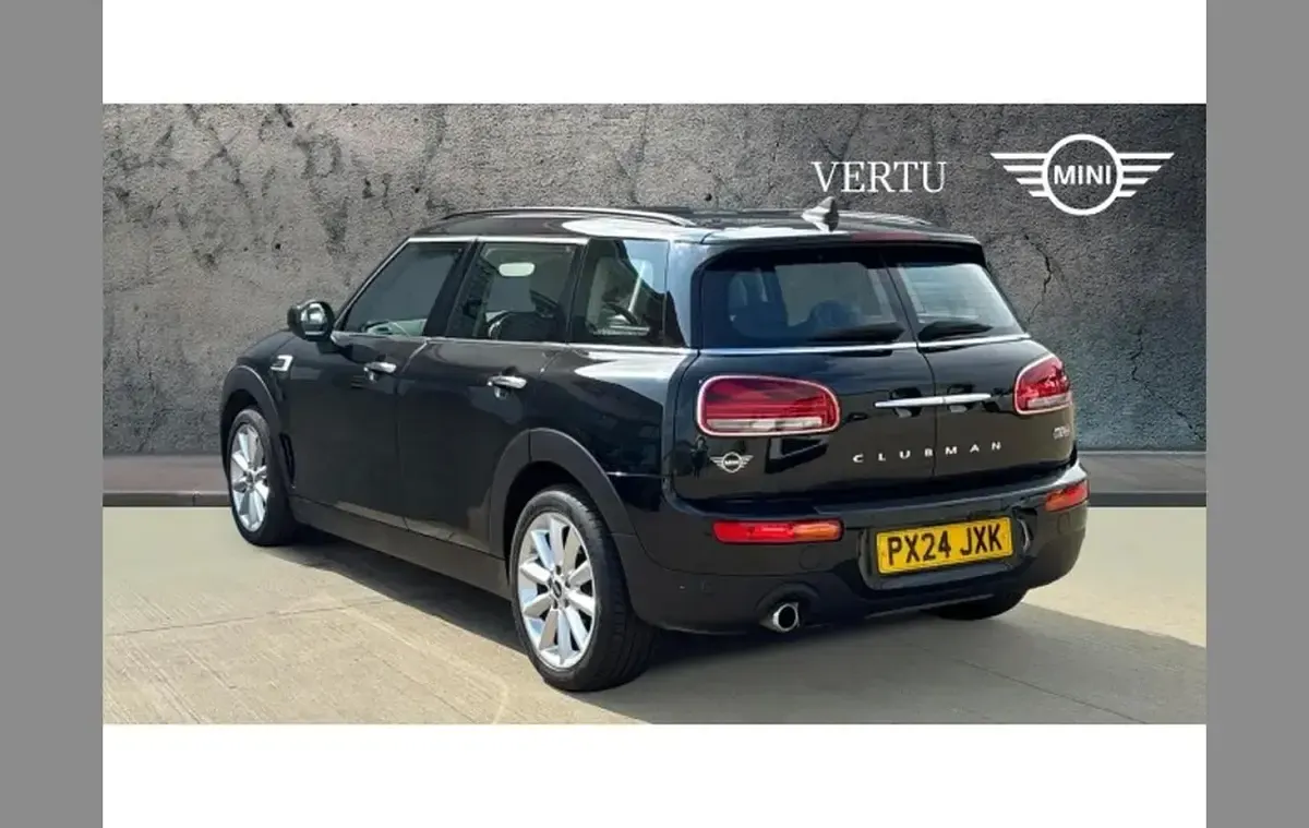 Used Mini Cooper Clubman Classic 134 HP (98 kW) 2024 Black Estate