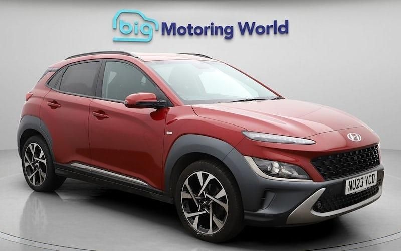 Used Hyundai Kona Premium 120 HP (88 kW) 2022 Red SUV