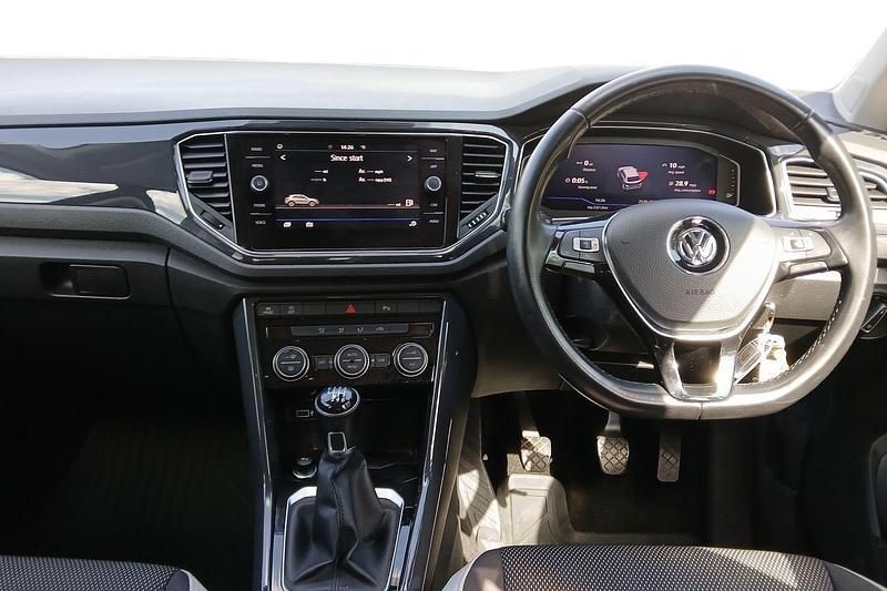 Begagnad VW T-Roc SEL 115 HK (84 kW) 2019 Grå SUV