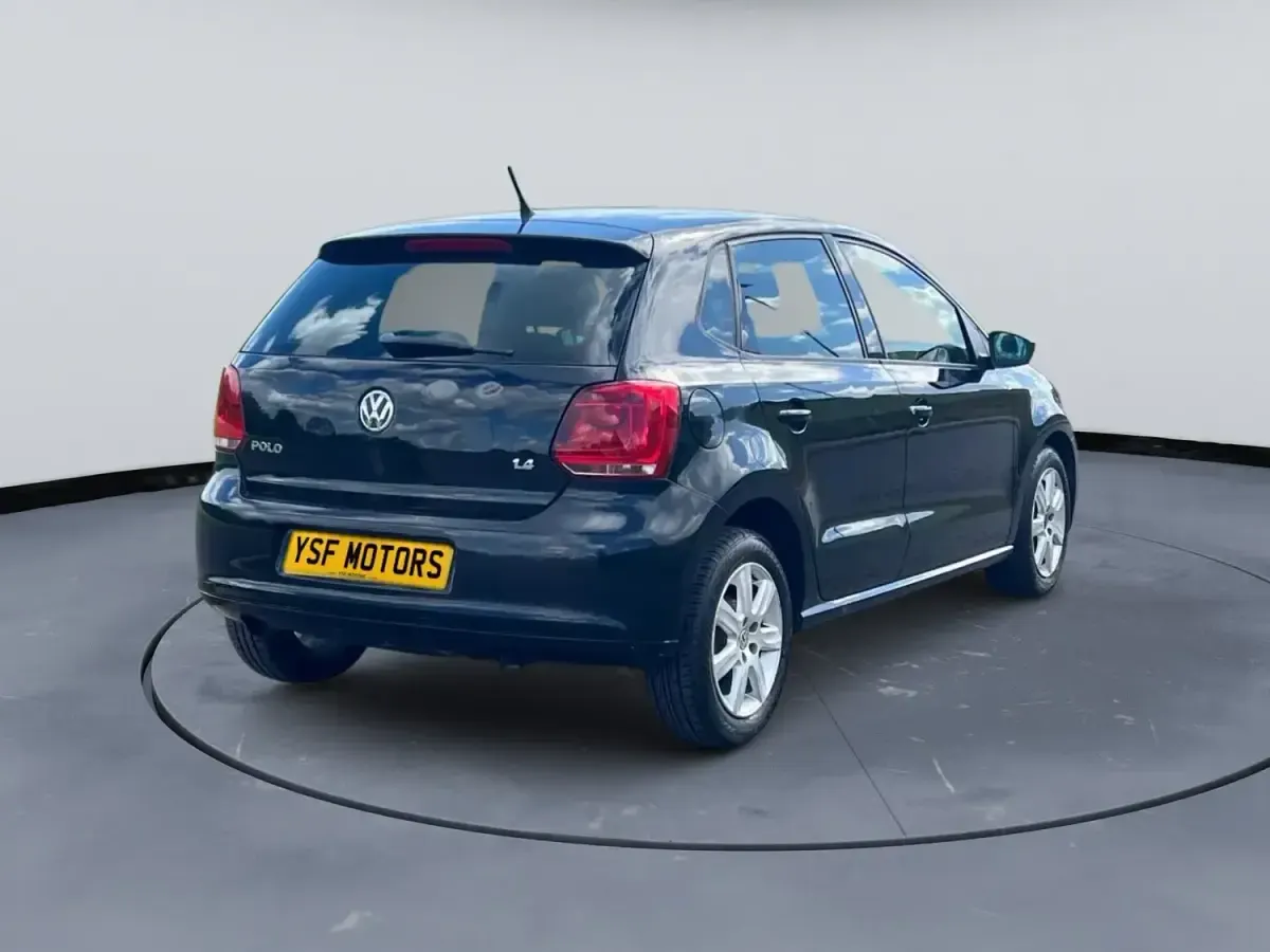 Used VW Polo SEL 105 HP (77 kW) 2012 Black Hatchback