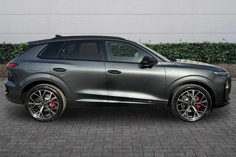New Audi Q3 Design 2026 Daytona grey, pearl effect SUV