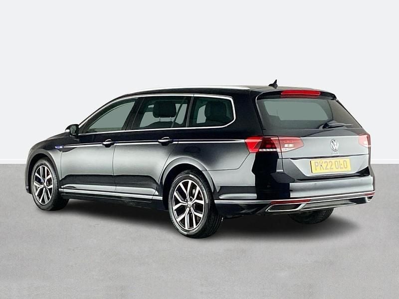 Used VW Passat GTE 218 HP (160 kW) 2022 Black Estate