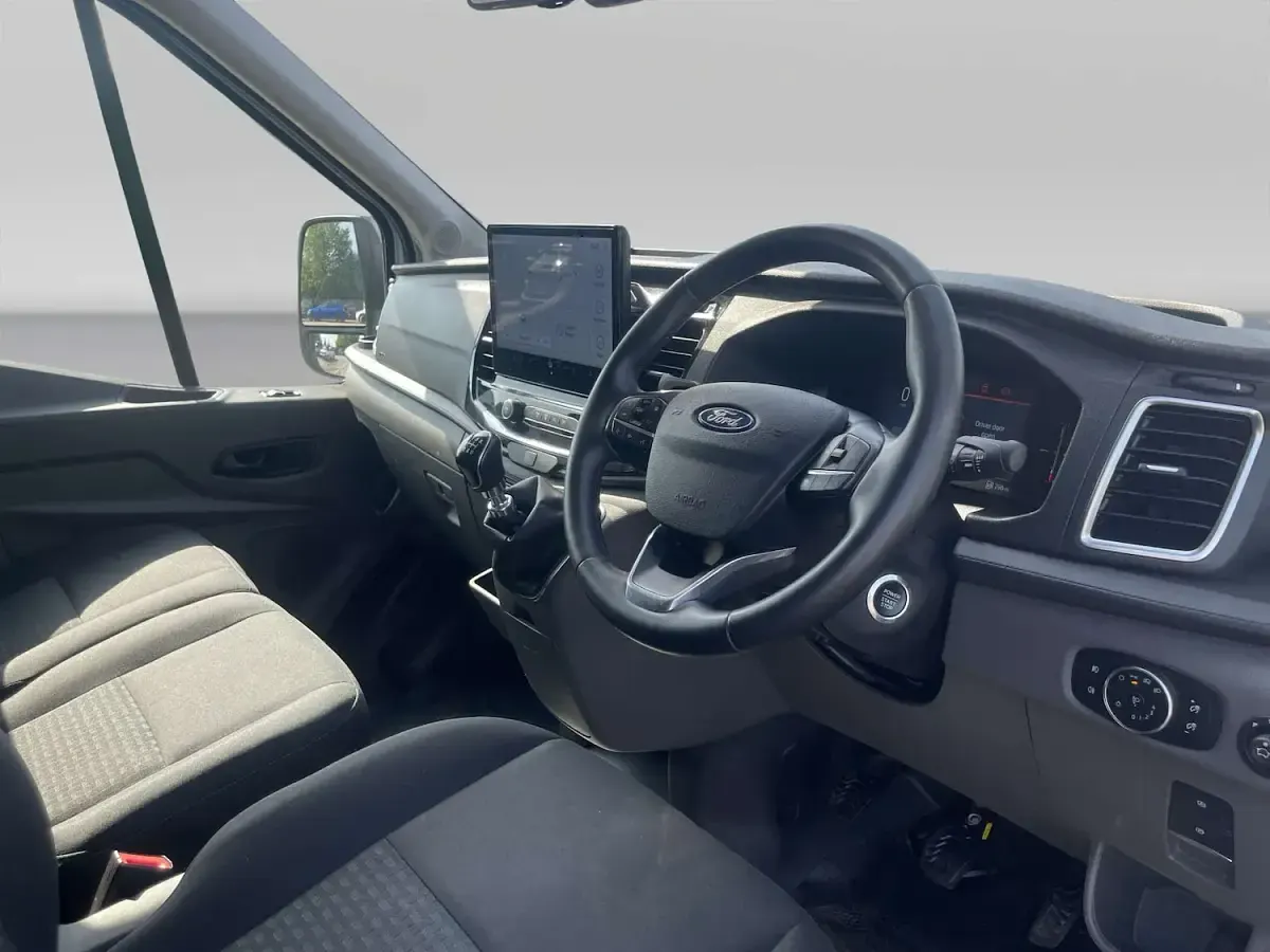 Used Ford Transit Limited 165 HP (121 kW) 2025 White Van