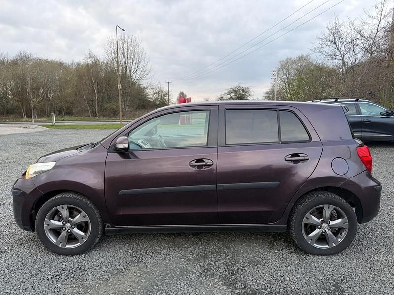 Used Toyota Urban Cruiser 2009 Purple Hatchback