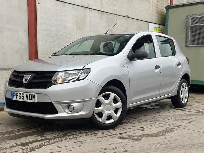 Used Dacia Sandero Ambiance 2015 Silver Hatchback