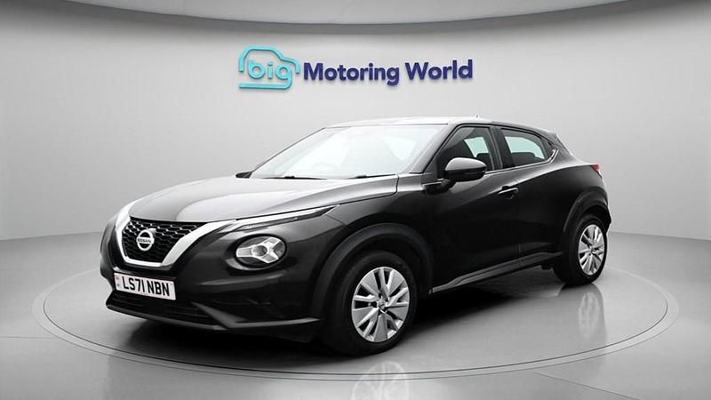 Used Nissan Juke Acenta 117 HP (86 kW) 2022 Black SUV