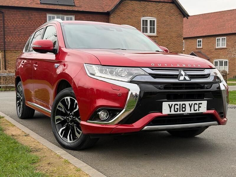 Used Mitsubishi Outlander P-HEV 2018 Red Estate