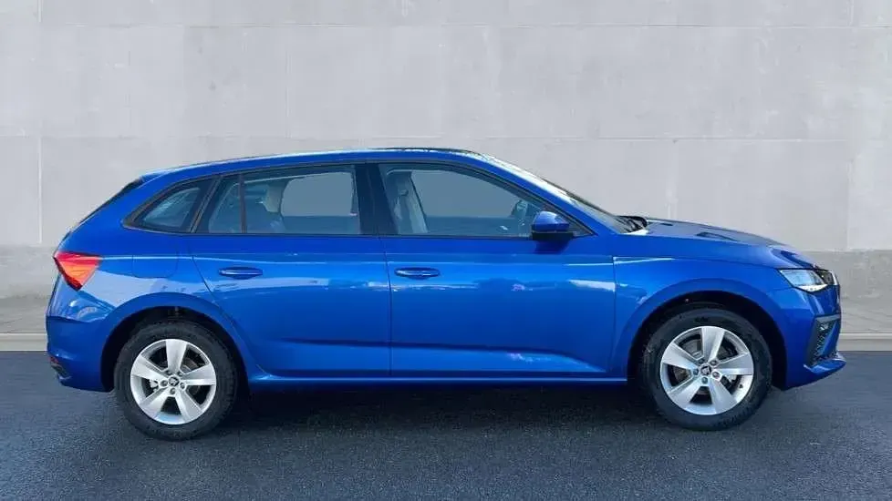Used Skoda Scala SE 116 HP (85 kW) 2025 Race blue metallic Hatchback