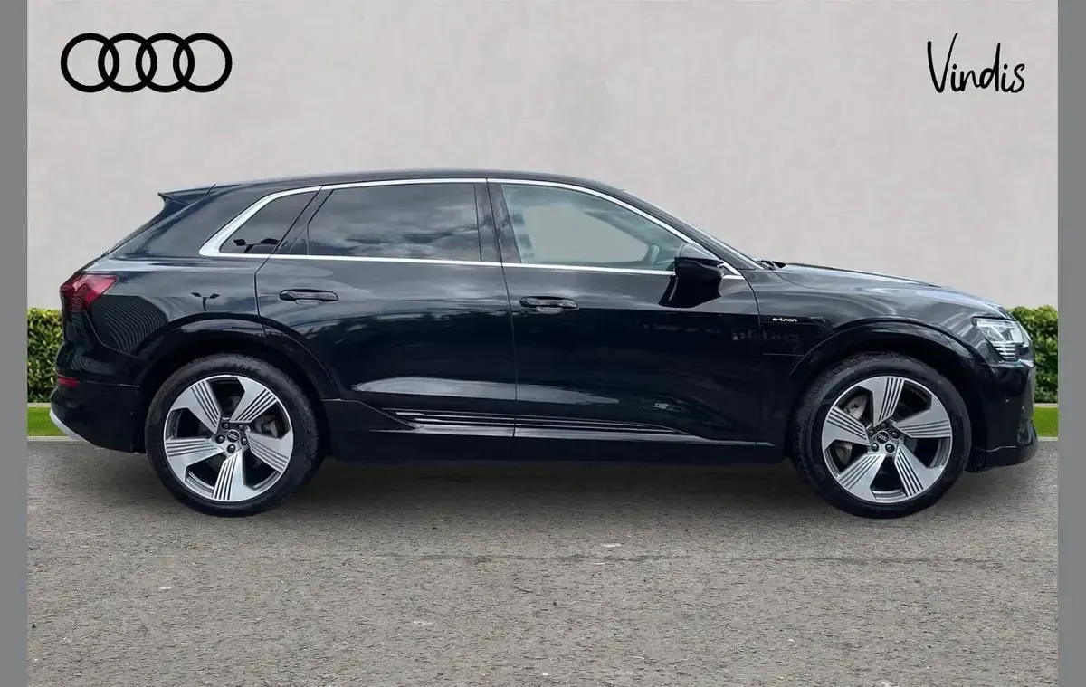 Used Audi e-tron S-Line 230 kW (313 HP) 2022 Black SUV