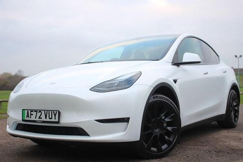 Used Tesla Model Y Long Range AWD 85 kW (116 HP) 2022 White SUV