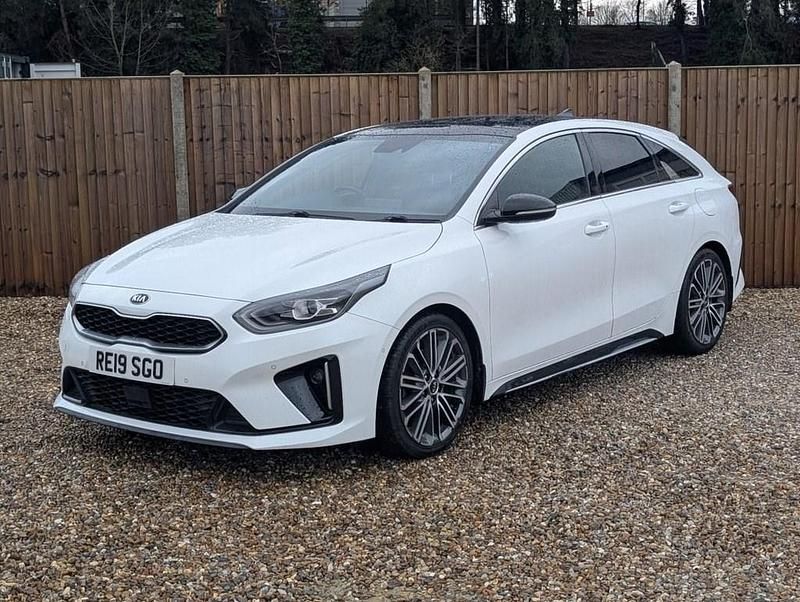 White Used 2019 Kia ProCeed GT-Line S Estate | £11,000 (Fair price) - Image 1/4