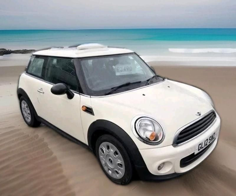 Begagnad Mini ONE Hatch 2012 Vit Halvkombi