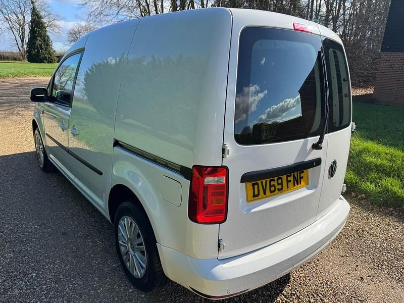 Used VW Caddy Trendline 102 HP (75 kW) 2019 White MPV