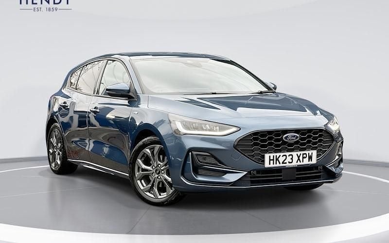 Used 2023 Ford Focus ST-Line Hatchback | £16,699 (Fair price) - Image 1/4