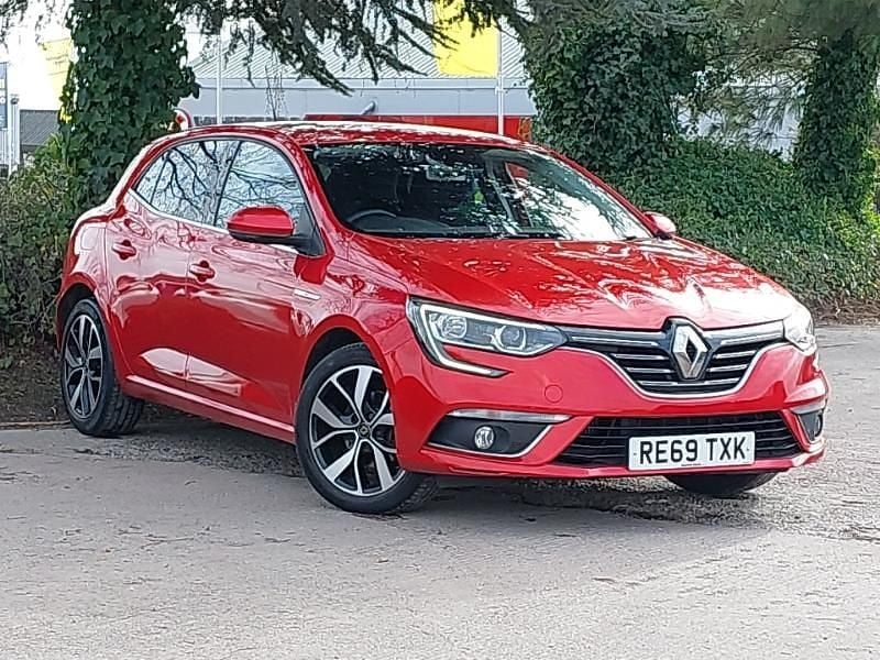 Used Renault Mégane IV Iconic 140 HP (102 kW) 2019 Red Hatchback