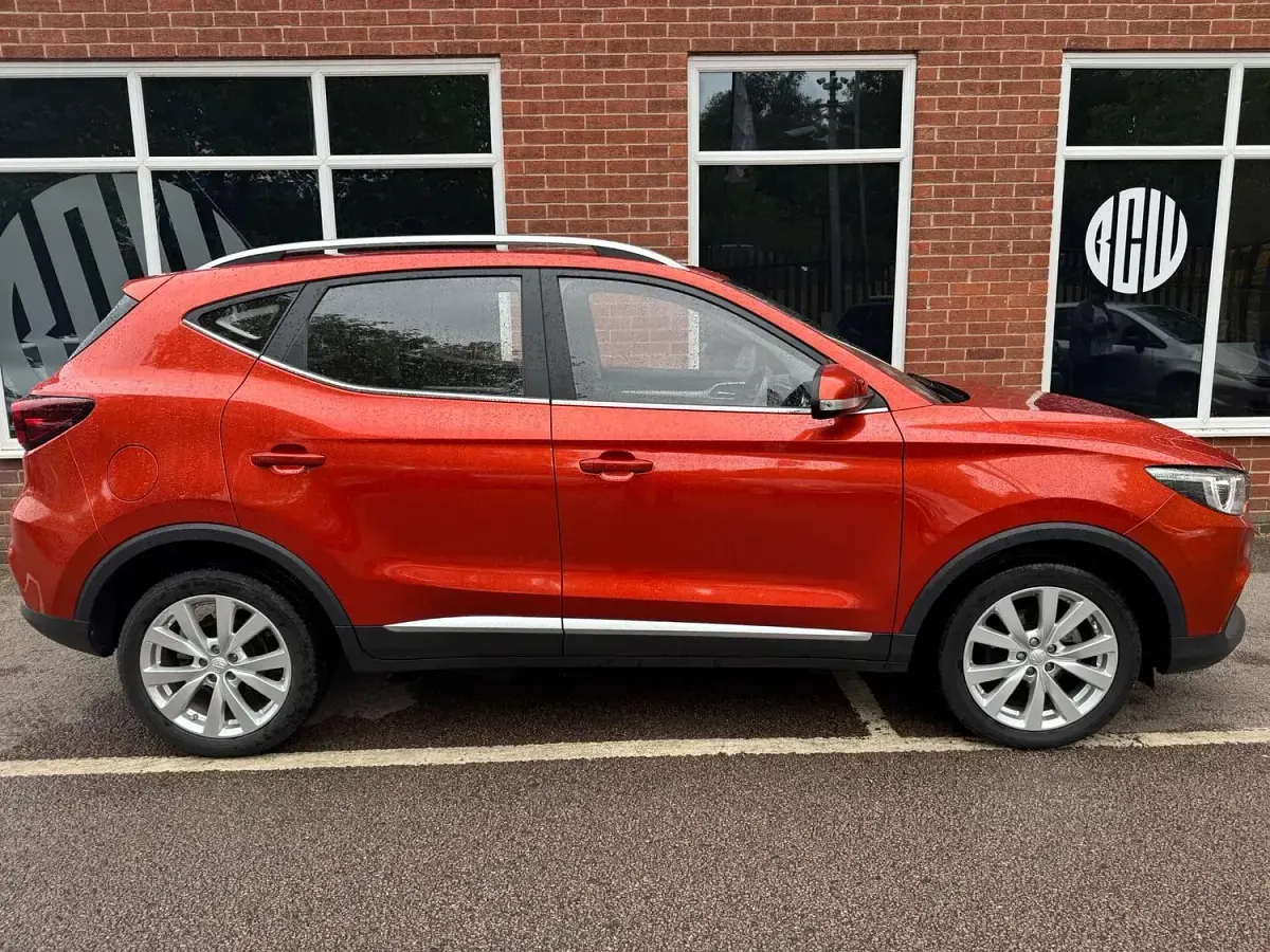 Used MG ZS Excite 111 HP (81 kW) 2019 Orange SUV