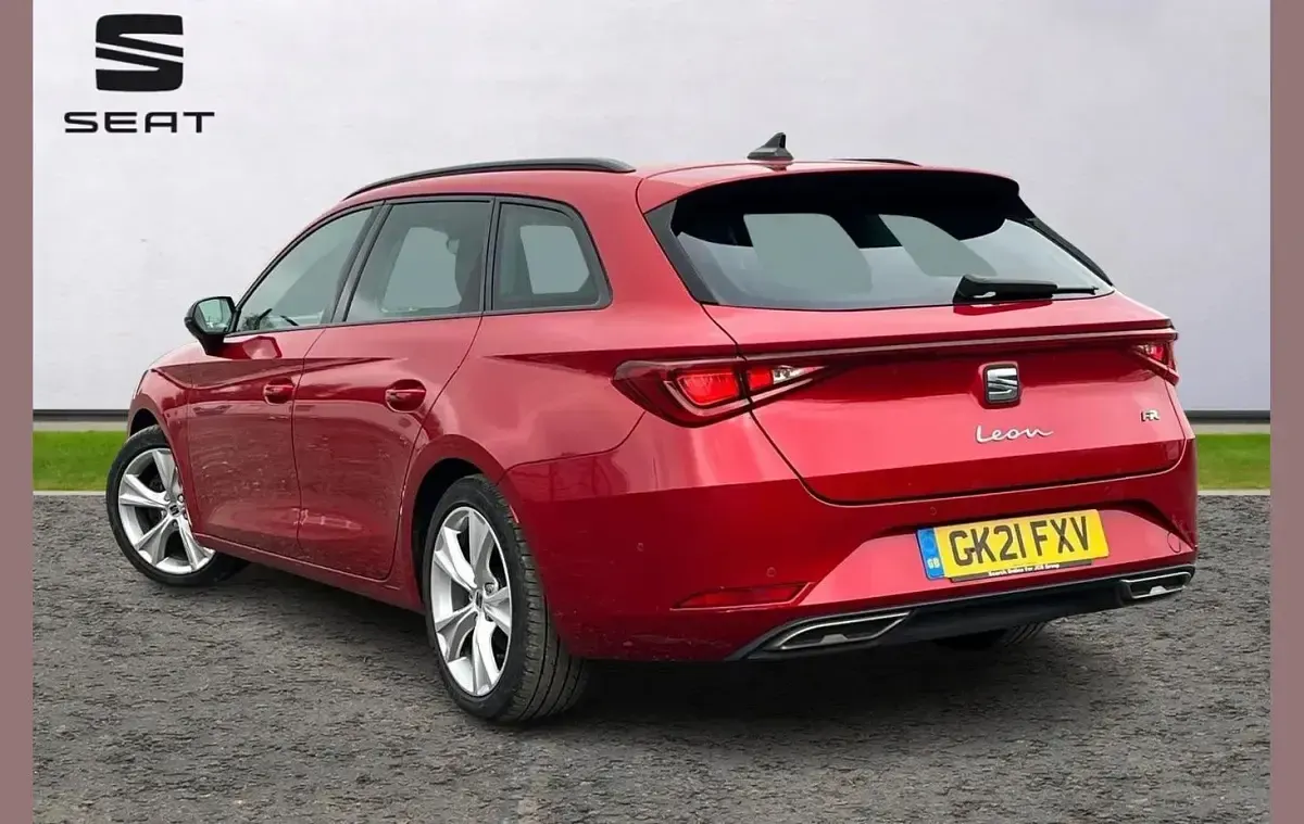 Used Seat Leon FR 272 HP (200 kW) 2021 Red Estate