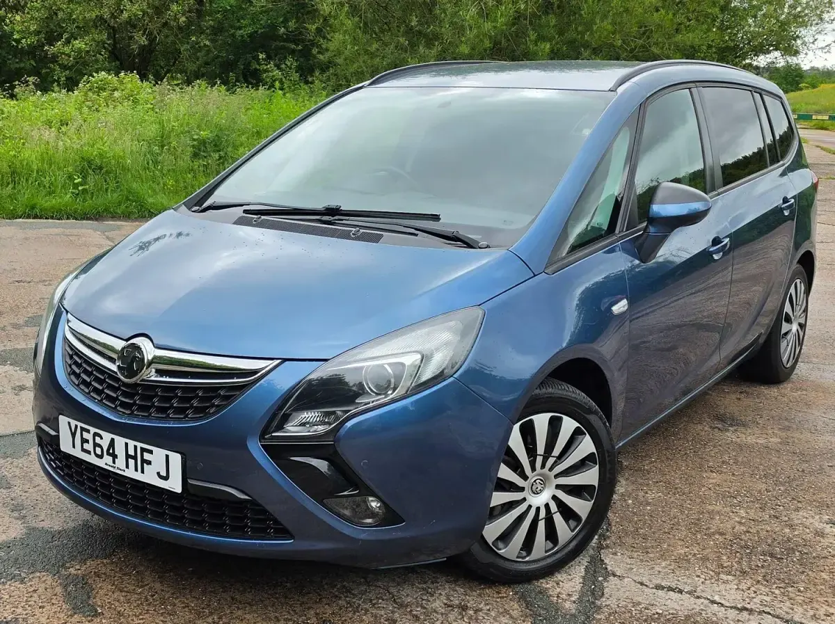 Used Vauxhall Zafira 170 HP (125 kW) 2014 Blue MPV
