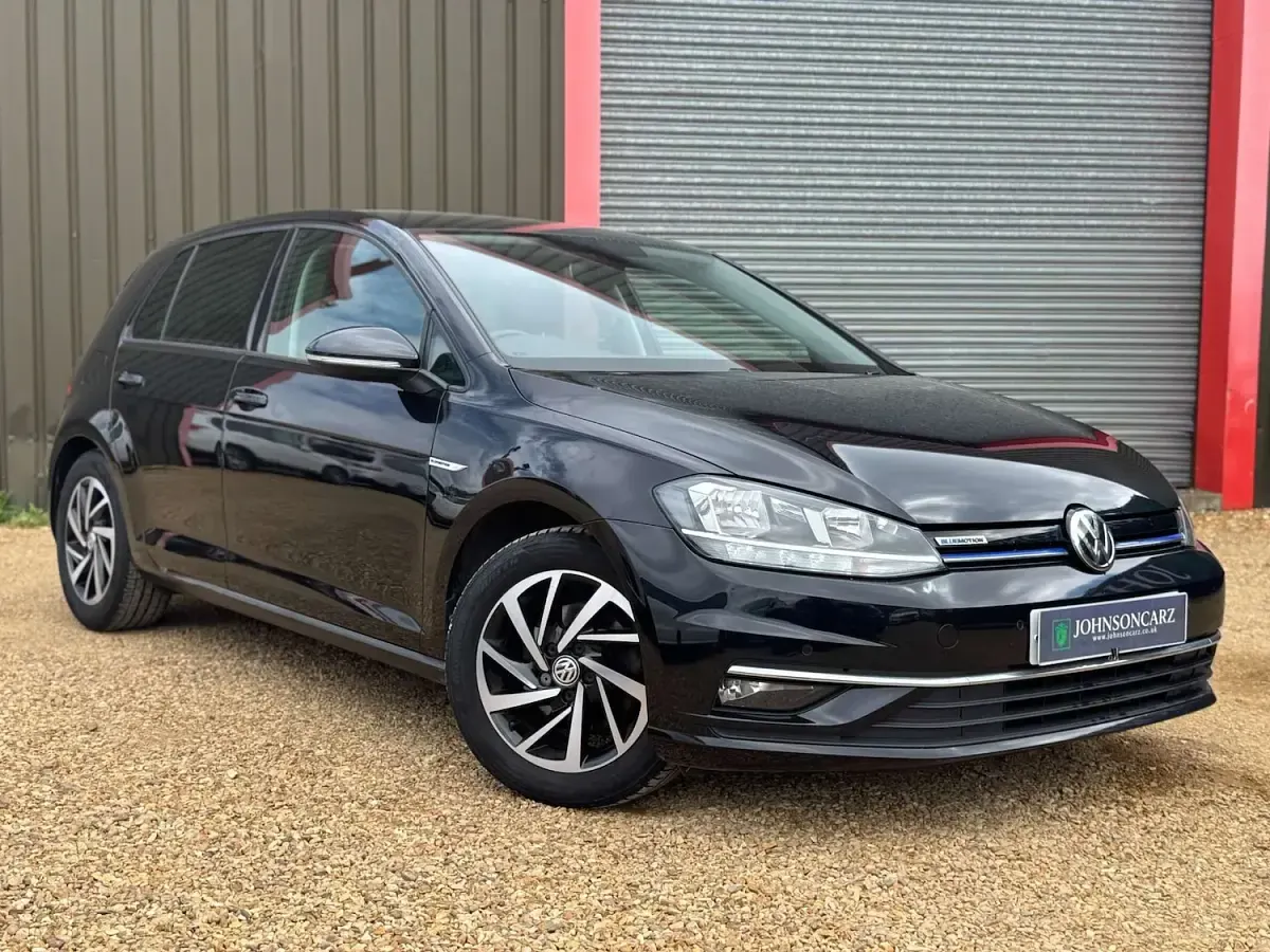 Used VW Golf VII R-line 150 HP (110 kW) 2019 Black Hatchback