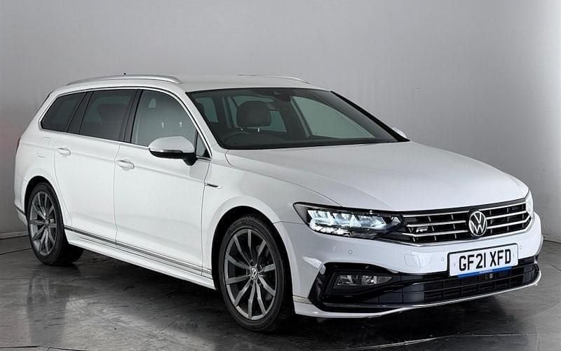 Used 2023 VW Passat R-line Estate | £19,850 (Fair price) - Image 1/3