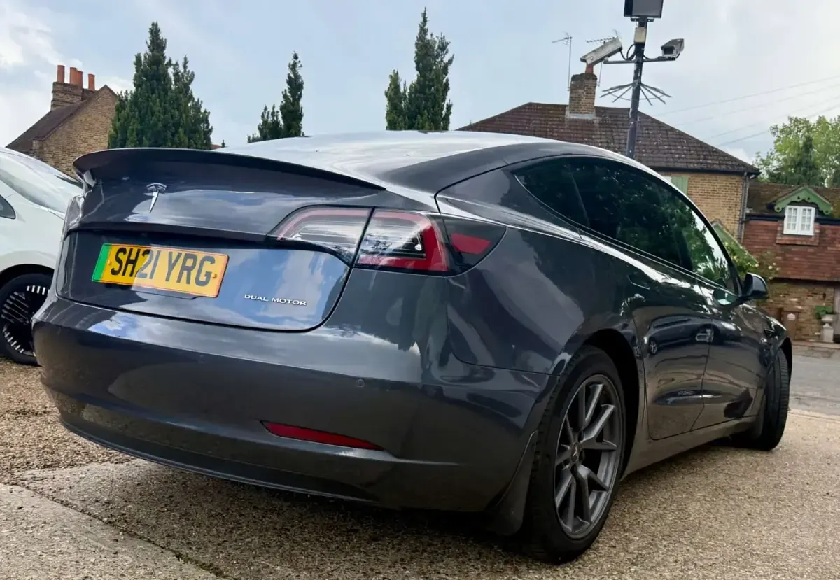 Używany Tesla Model 3 Long Range AWD 366 kW (498 KM) 2021 Szary Sedan/Limuzyna