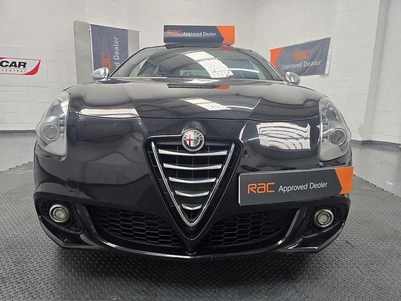 Used Alfa Romeo Giulietta Exclusive 170 HP (125 kW) 2015 Black Hatchback