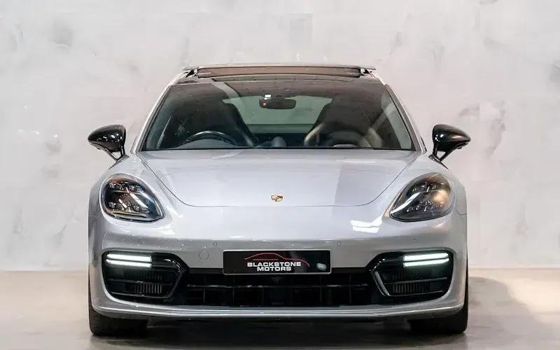 Used Porsche Panamera 462 HP (339 kW) 2019 Silver Hatchback