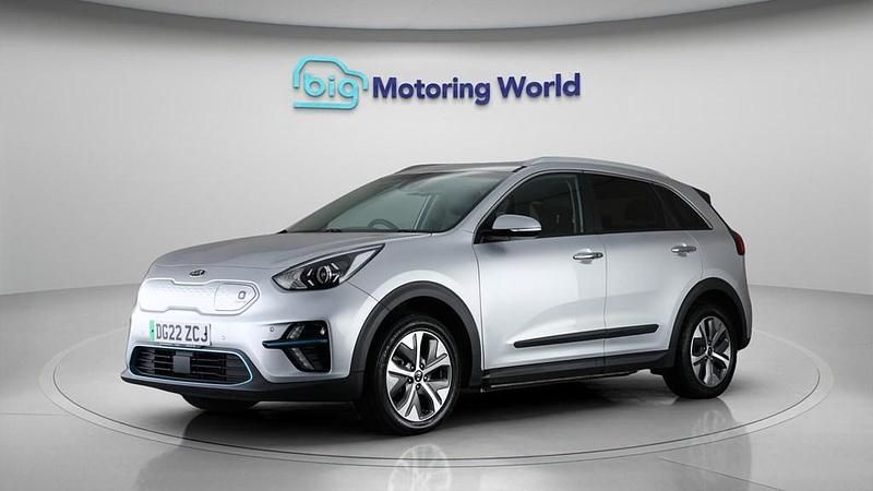 Used Kia e-Niro 147 kW (201 HP) 2022 Silver SUV