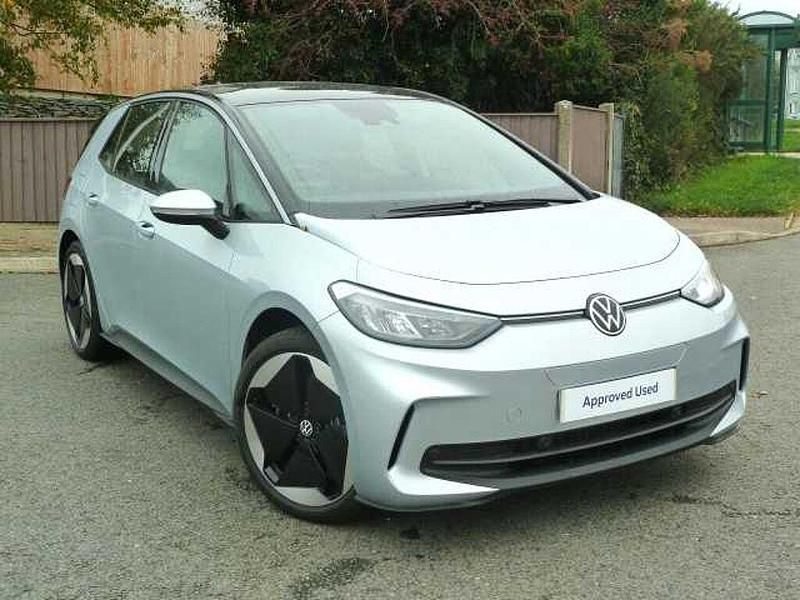 New 2025 VW ID.3 Hatchback | £29,900 (Expensive) - Image 1/4