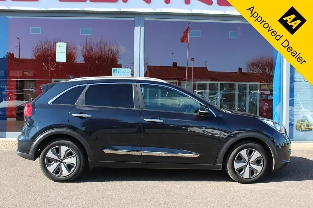 Gebraucht Kia Niro 139 PS (102 kW) 2018 Blau SUV