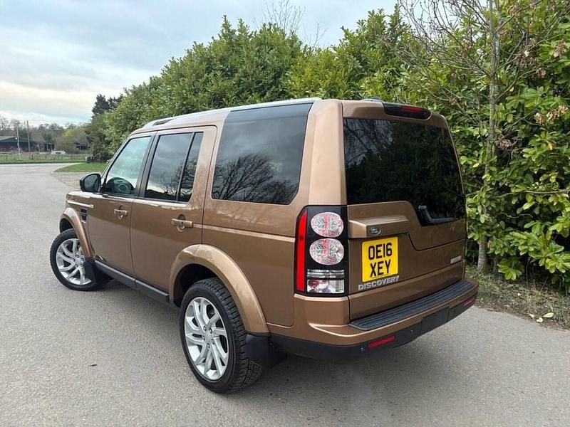 Używany Land Rover Discovery 4 Landmark 256 KM (188 kW) 2016 Pomarańczowy SUV
