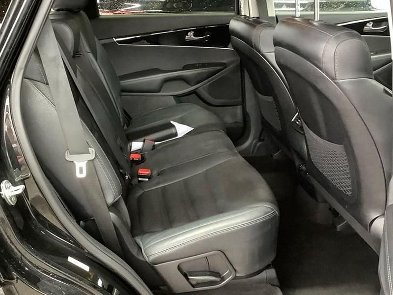 Used Kia Sorento 200 HP (147 kW) 2019 Black SUV