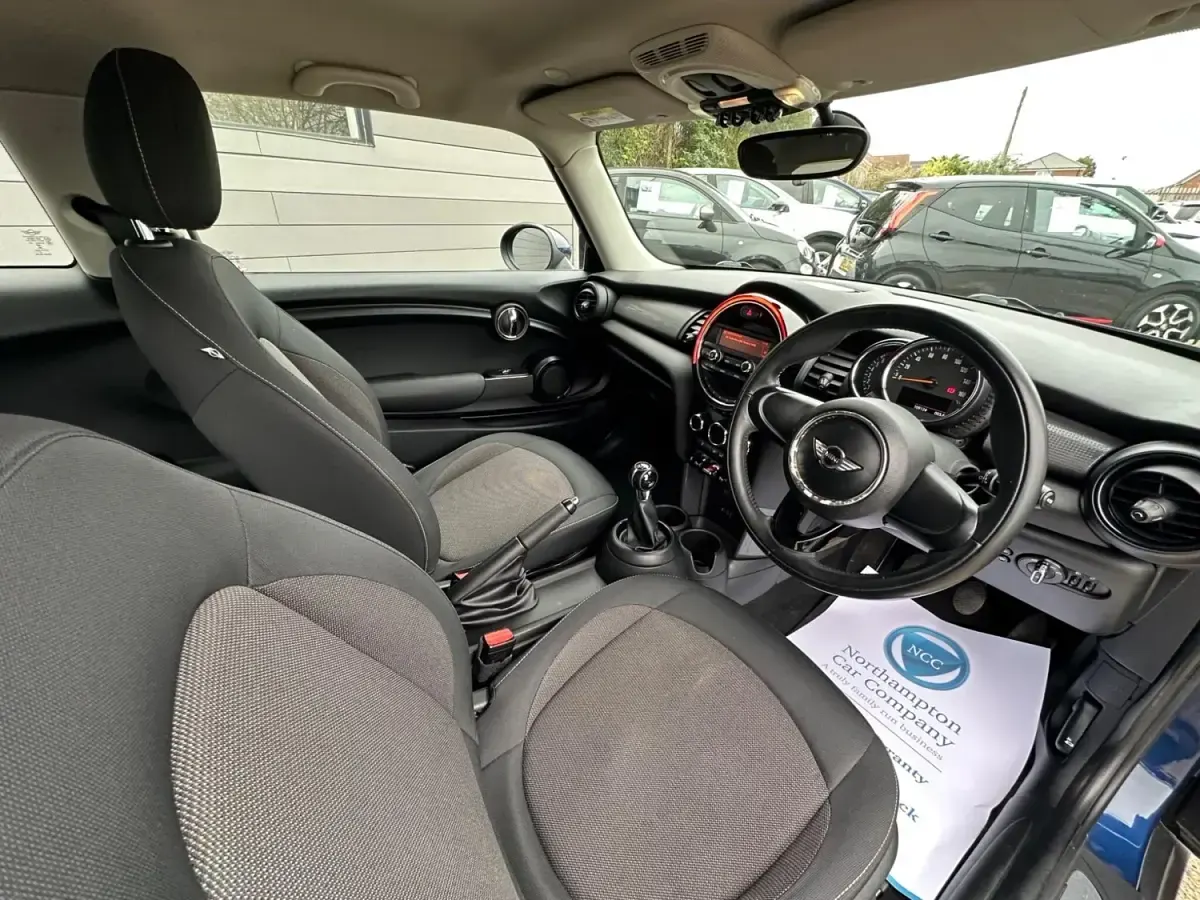 Usado Mini ONE Hatch 2014 Azul Utilitario