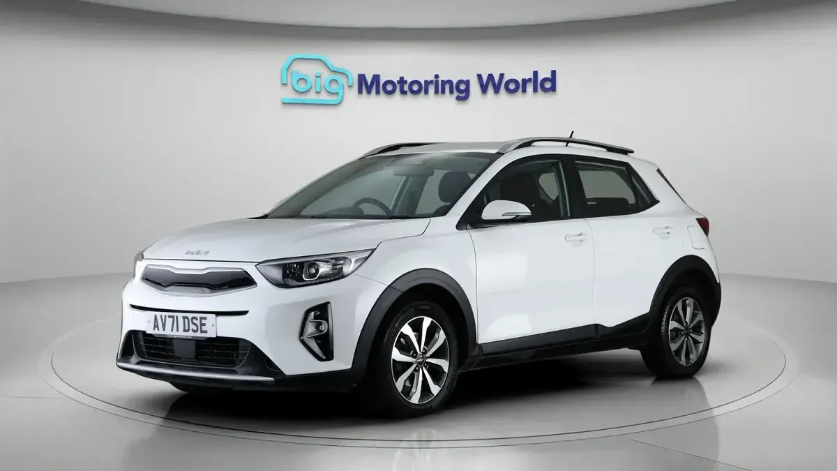 Używany Kia Stonic 99 KM (72 kW) 2021 Biały SUV