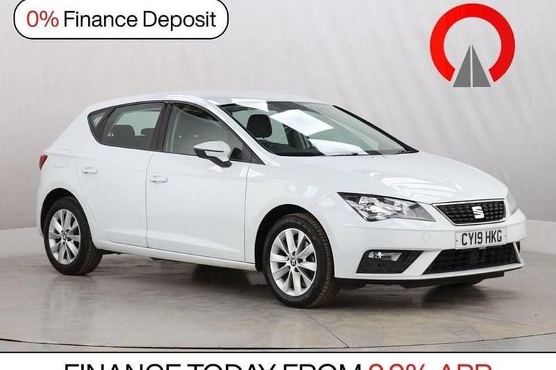 Used Seat Leon SE 130 HP (95 kW) 2019 White Hatchback
