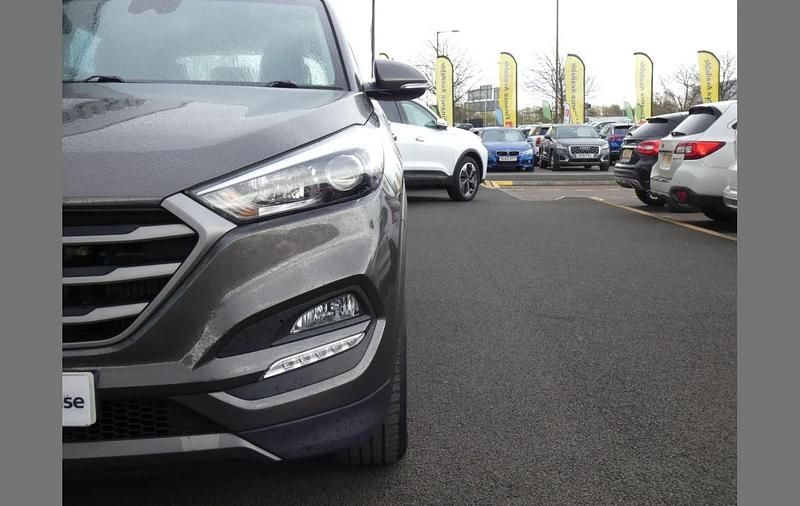 Used Hyundai Tucson SE 113 HP (83 kW) 2016 Grey SUV