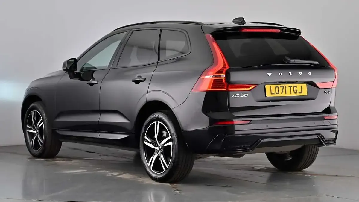 Used Volvo XC60 R-Design 2022 Black SUV