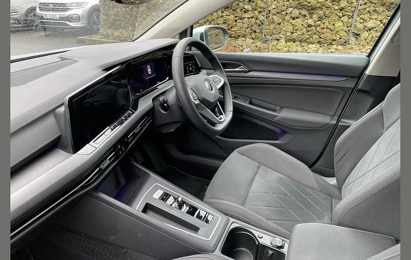 Used VW Golf VIII Style 128 HP (94 kW) 2022 Silver Hatchback