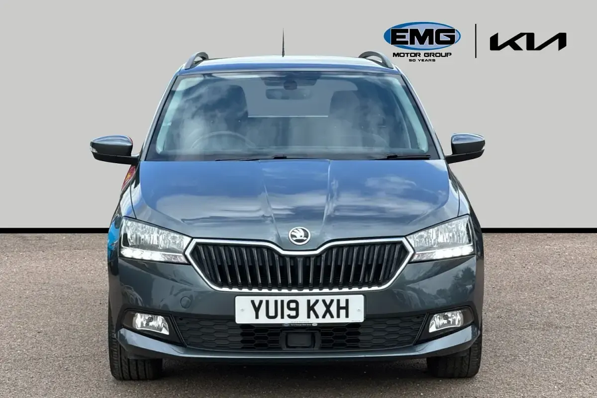 Used Skoda 110 R SE L 110 HP (80 kW) 2019 Grey Estate