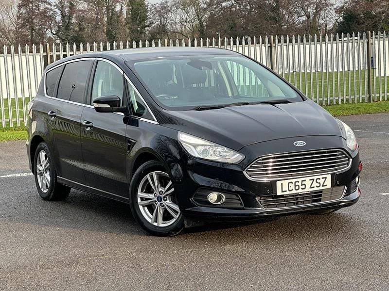 Black Used 2015 Ford S-MAX Titanium MPV | £9,099 (Fair price) - Image 1/4