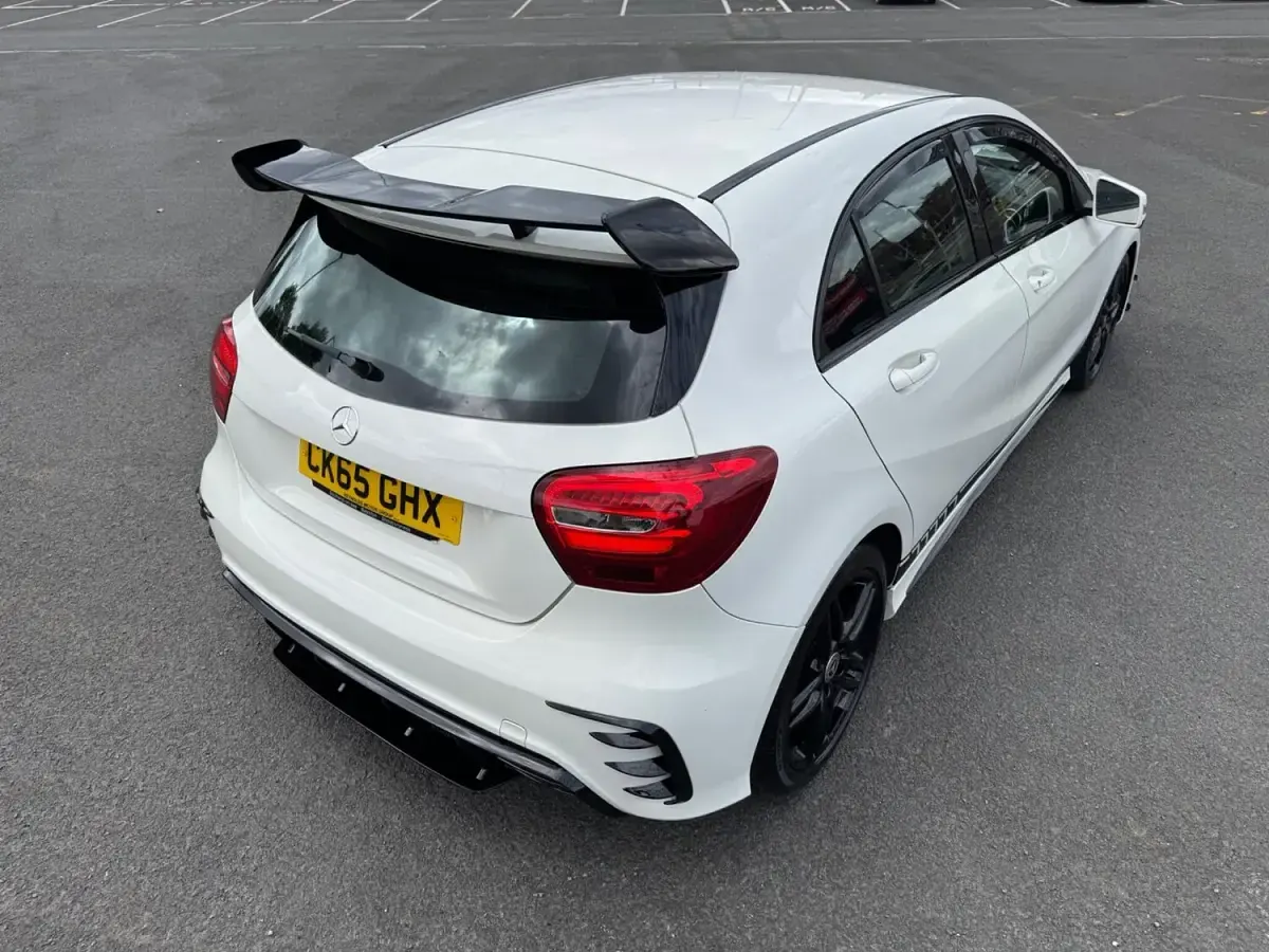 Used Mercedes A180 AMG line 109 HP (80 kW) 2015 White Hatchback
